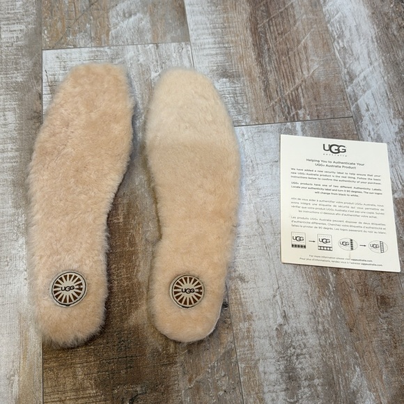 UGG Bellvue Moto Boots - Picture 9 of 12
